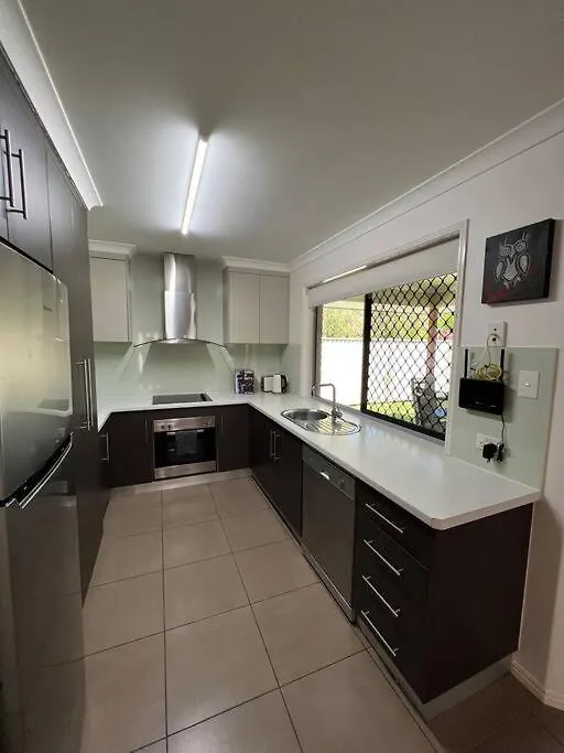Lux In Bundy - Wifi, Ac, Netflix And Comfort Bundaberg 0*,